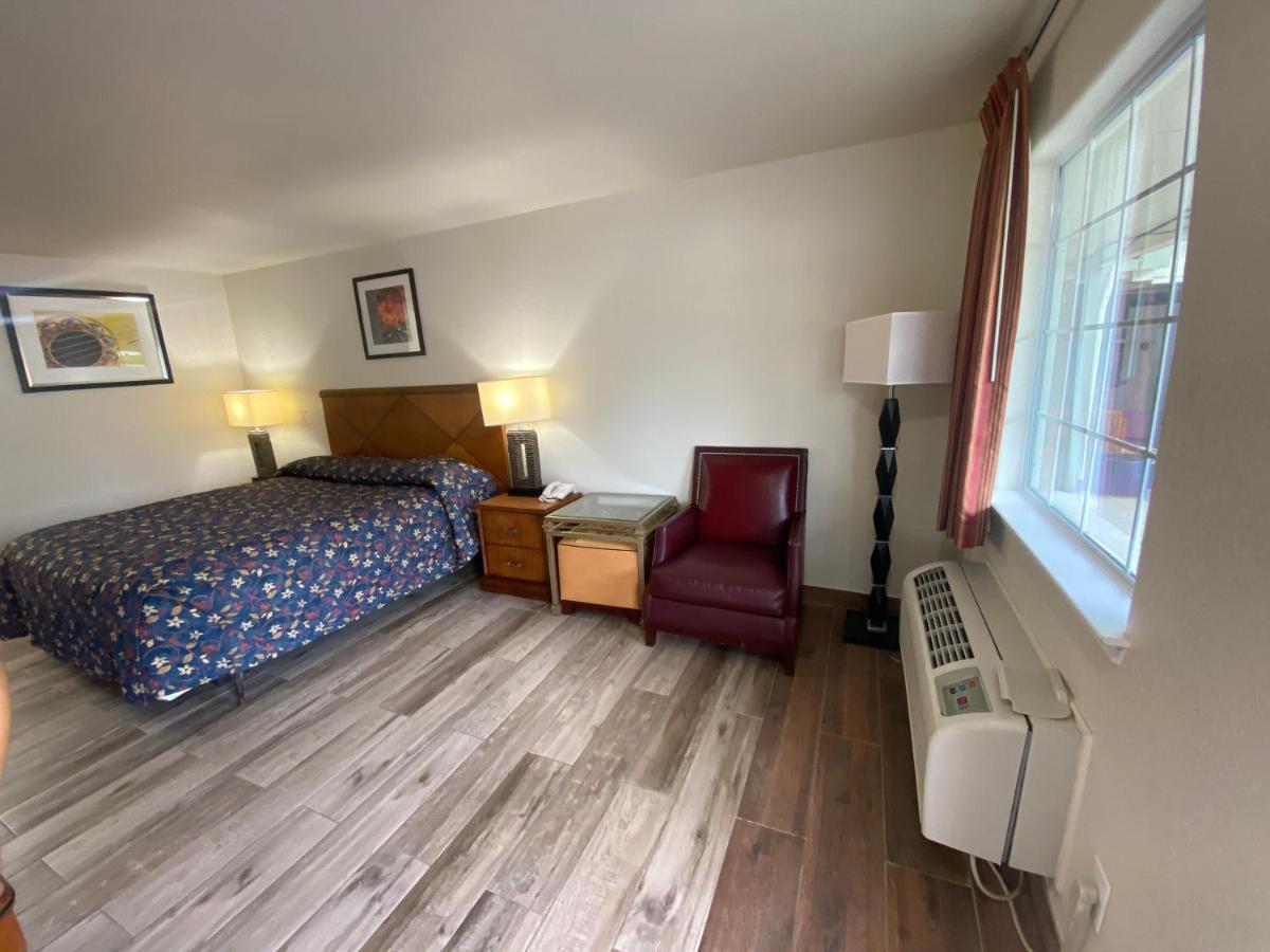 Motel Cedar Creek Bertram