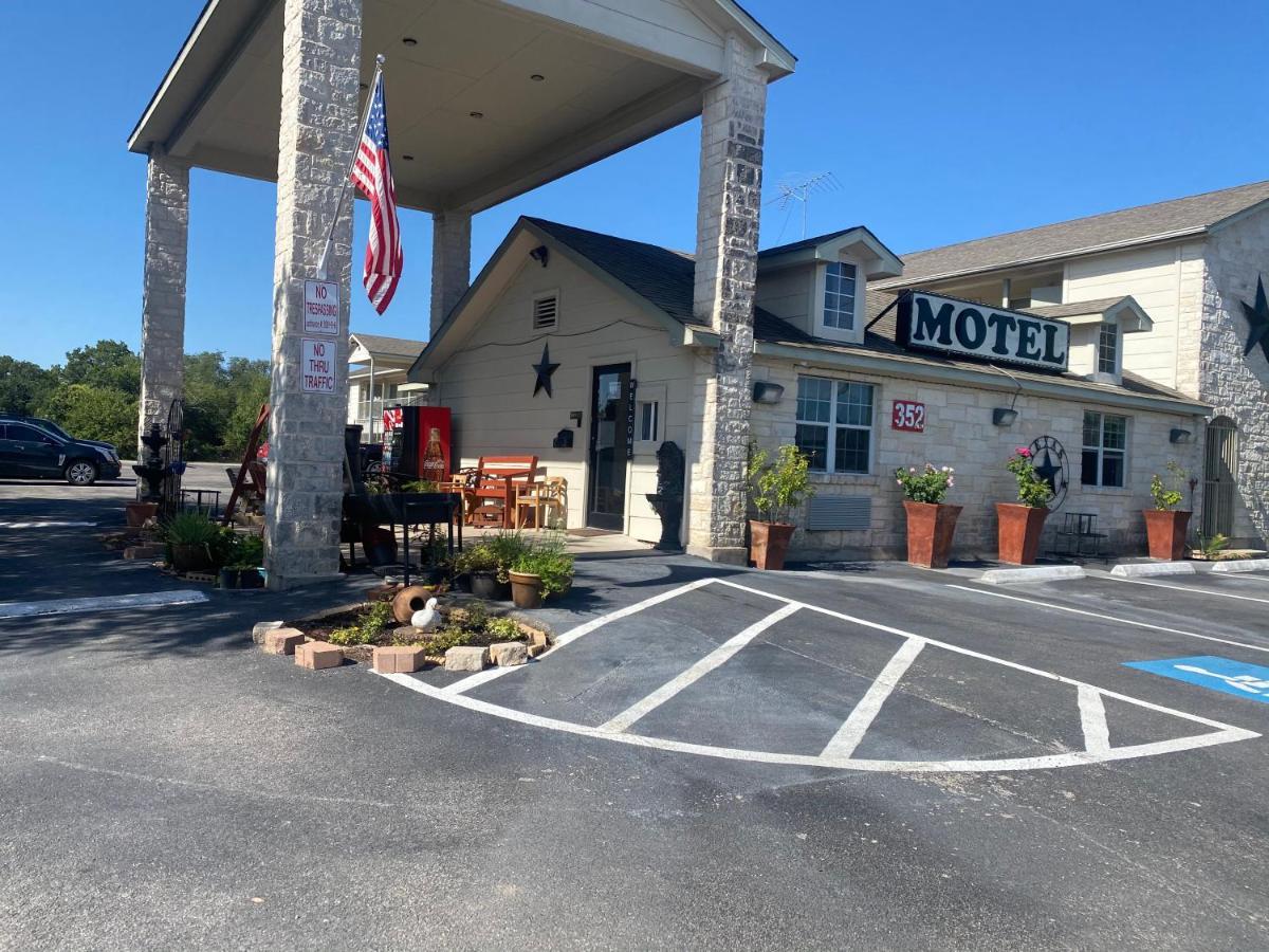 Motel Cedar Creek Bertram