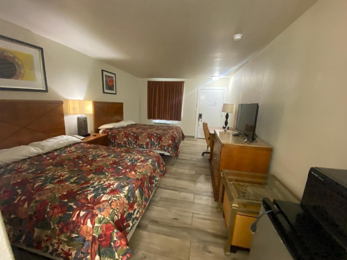 Cedar Creek Motel